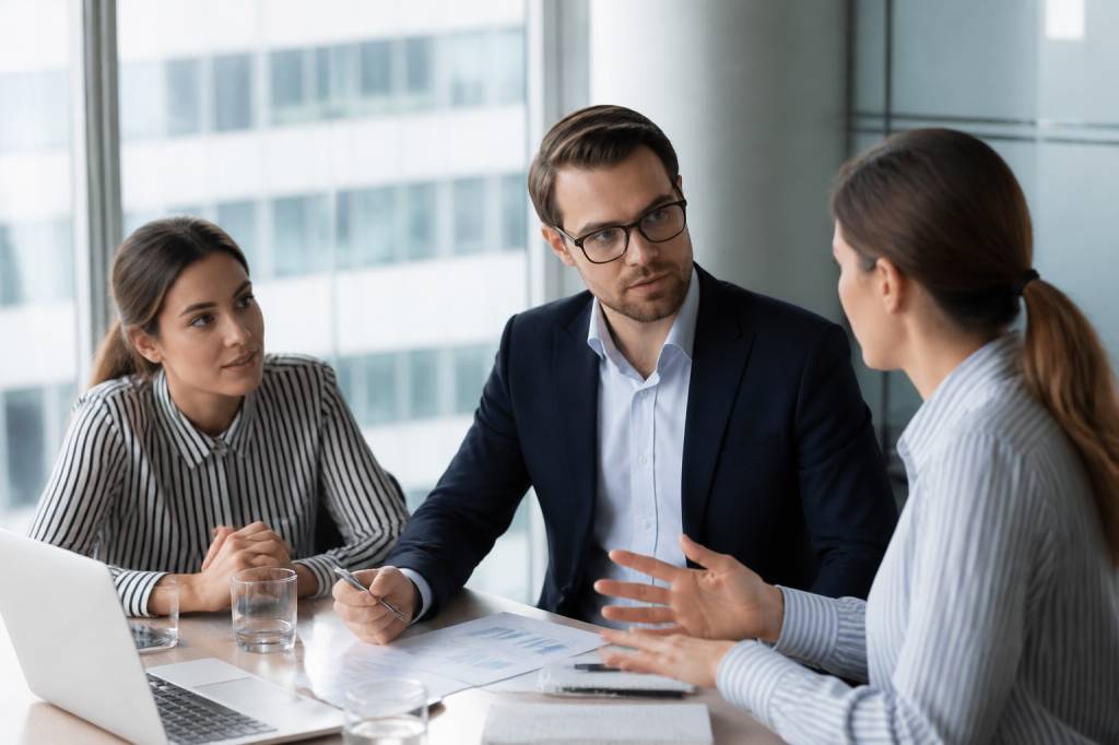 B to b to b : définition, enjeux et stratégies pour les entreprises